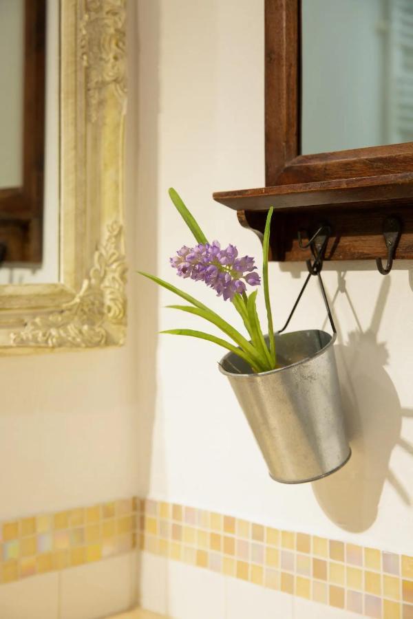 Canal View Historical Apartment Milan Exterior photo