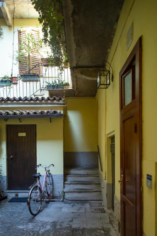 Canal View Historical Apartment Milan Exterior photo